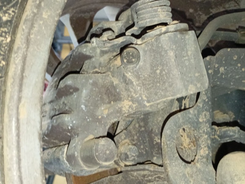 Recambio de pinza freno trasera izquierda para ford focus iii 1.6 tdci referencia OEM IAM   