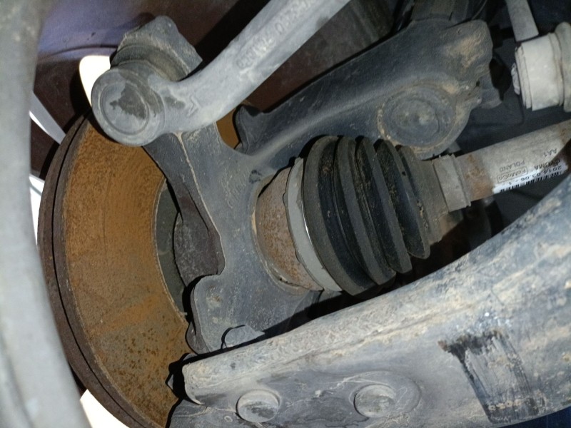 Recambio de mangueta delantera izquierda para ford focus iii 1.6 tdci referencia OEM IAM   