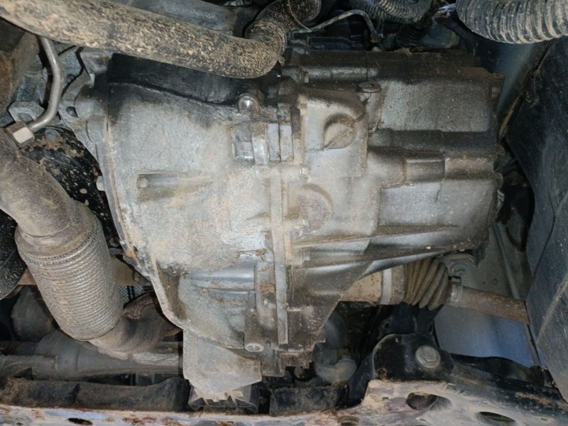 Recambio de caja cambios para ford focus iii 1.6 tdci referencia OEM IAM AV6R7002GJ  