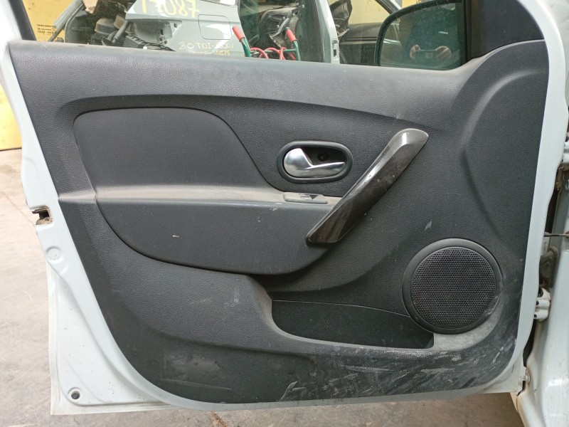 Recambio de guarnecido puerta delantera izquierda para dacia logan ii 1.5 dci / blue dci 75 referencia OEM IAM   