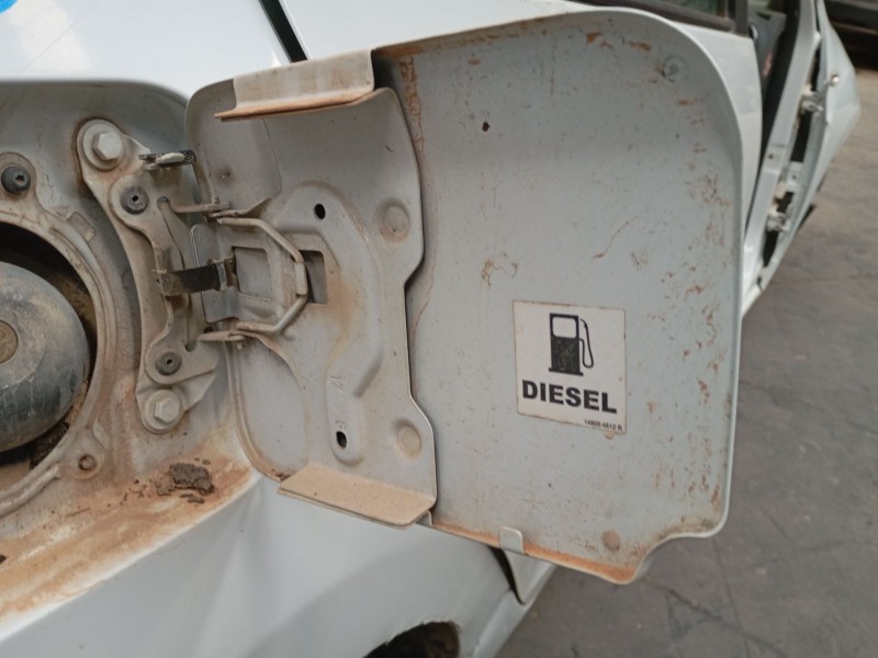 Recambio de tapa exterior combustible para dacia logan ii 1.5 dci / blue dci 75 referencia OEM IAM   