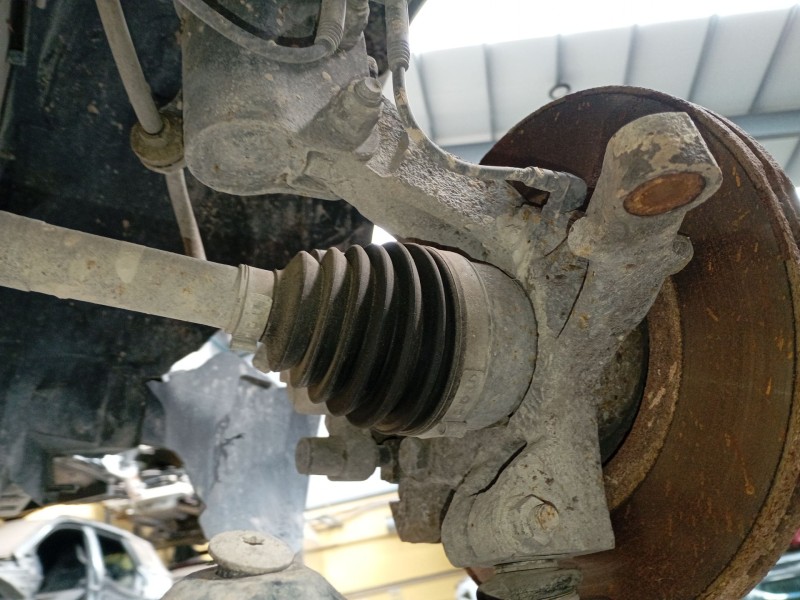 Recambio de mangueta delantera derecha para dacia logan ii 1.5 dci / blue dci 75 referencia OEM IAM   