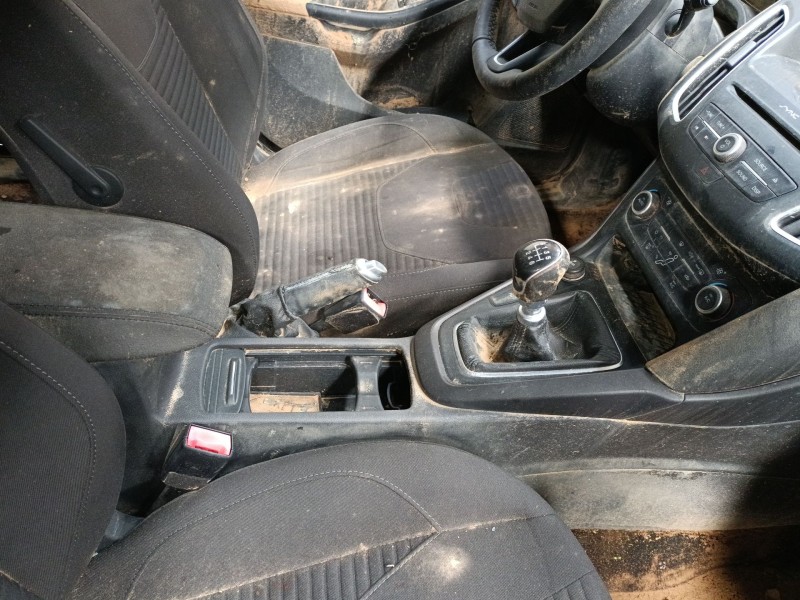 Recambio de consola central para ford focus iii 1.5 tdci referencia OEM IAM   
