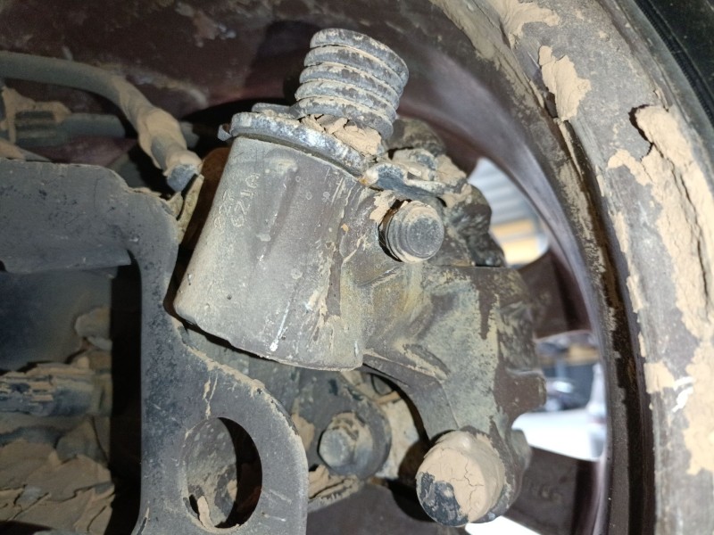 Recambio de pinza freno trasera derecha para ford focus iii 1.5 tdci referencia OEM IAM   