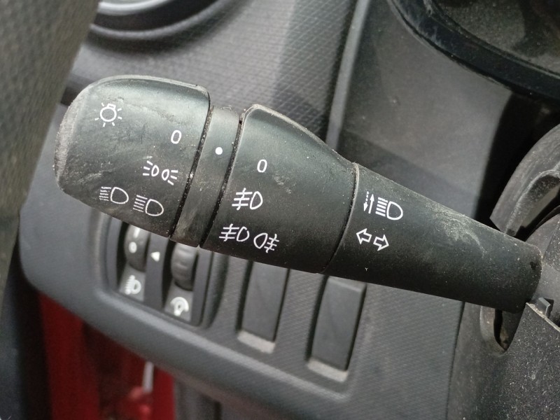 Recambio de mando intermitentes para renault clio iv (bh_) 1.5 dci 75 referencia OEM IAM   