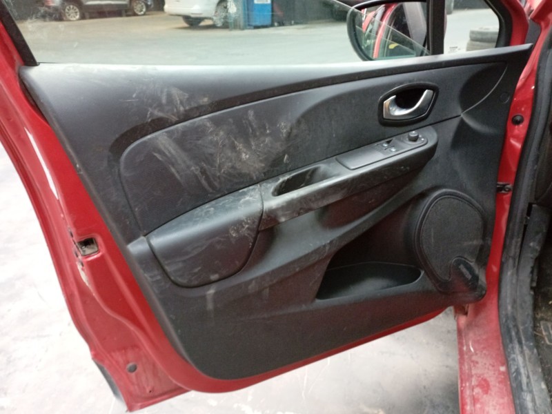 Recambio de guarnecido puerta delantera izquierda para renault clio iv (bh_) 1.5 dci 75 referencia OEM IAM   