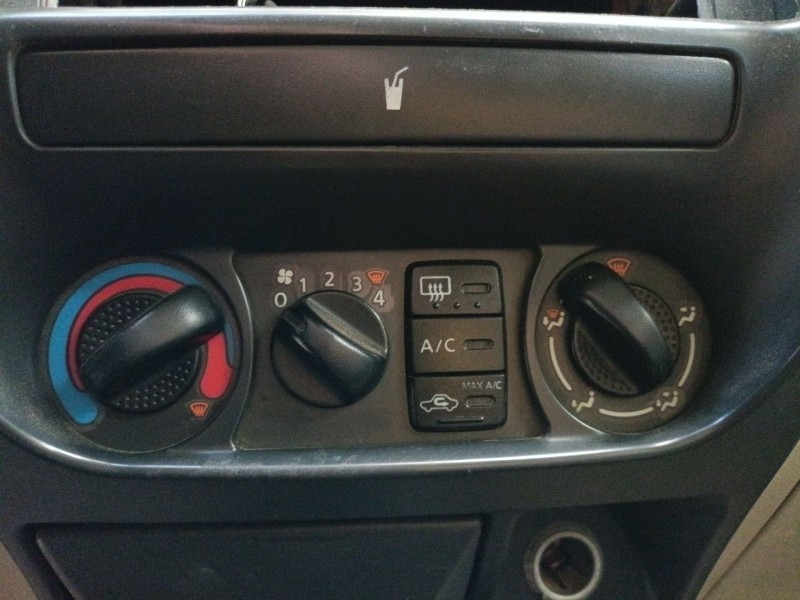 Recambio de mando calefaccion / aire acondicionado para nissan terrano ii (r20) 2.7 tdi 4wd referencia OEM IAM   