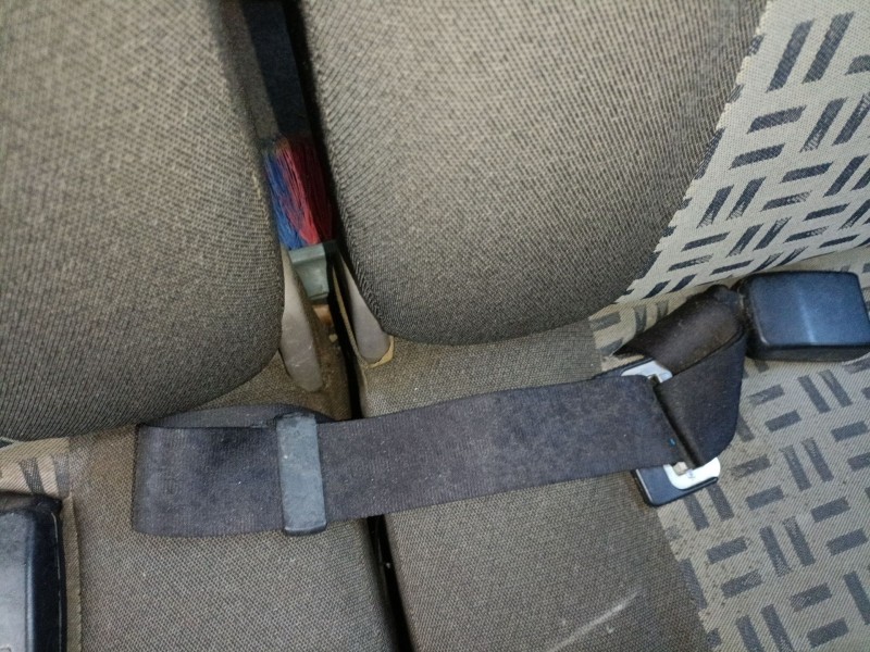 Recambio de cinturon seguridad trasero central para nissan terrano ii (r20) 2.7 tdi 4wd referencia OEM IAM   