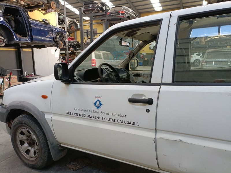 Recambio de puerta delantera izquierda para nissan terrano ii (r20) 2.7 tdi 4wd referencia OEM IAM   