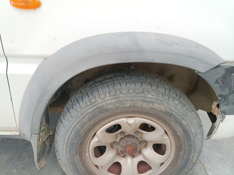 Recambio de aletin delantero derecho para nissan terrano ii (r20) 2.7 tdi 4wd referencia OEM IAM   