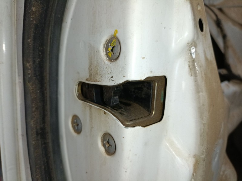 Recambio de cerradura maletero / porton para nissan terrano ii (r20) 2.7 tdi 4wd referencia OEM IAM   