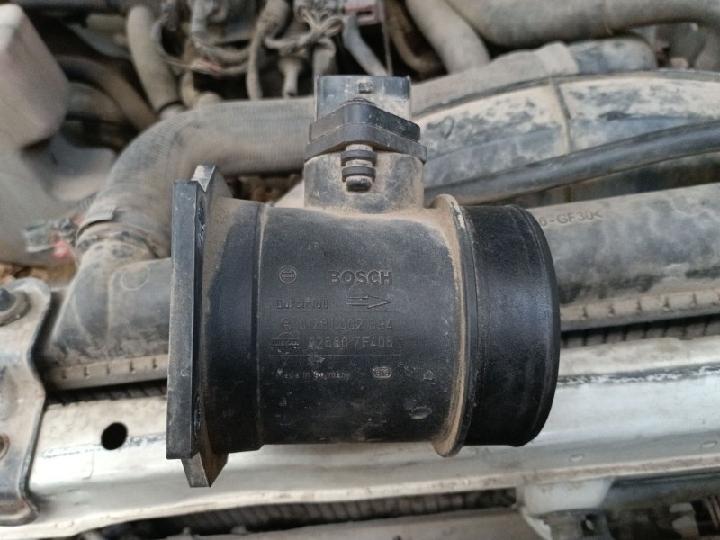 Recambio de caudalimetro para nissan terrano ii (r20) 2.7 tdi 4wd referencia OEM IAM 226807F405 0281002594 