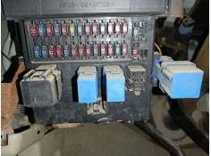 CAJA RELES / FUSIBLES 