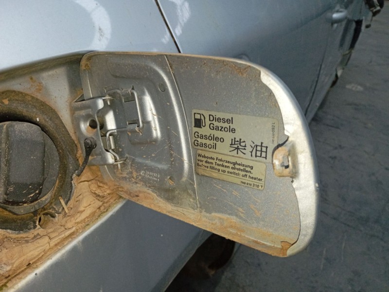 Recambio de tapa exterior combustible para volkswagen touareg (7la, 7l6, 7l7) 2.5 r5 tdi referencia OEM IAM   