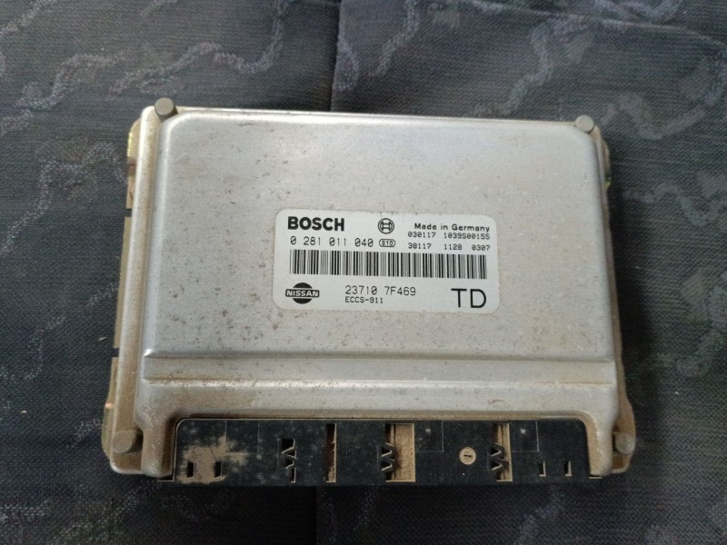 Recambio de centralita motor uce para nissan terrano ii (r20) 2.7 tdi 4wd referencia OEM IAM 237107F469 0281011040 