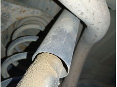 Recambio de amortiguador trasero izquierdo para nissan terrano ii (r20) 2.7 tdi 4wd referencia OEM IAM   