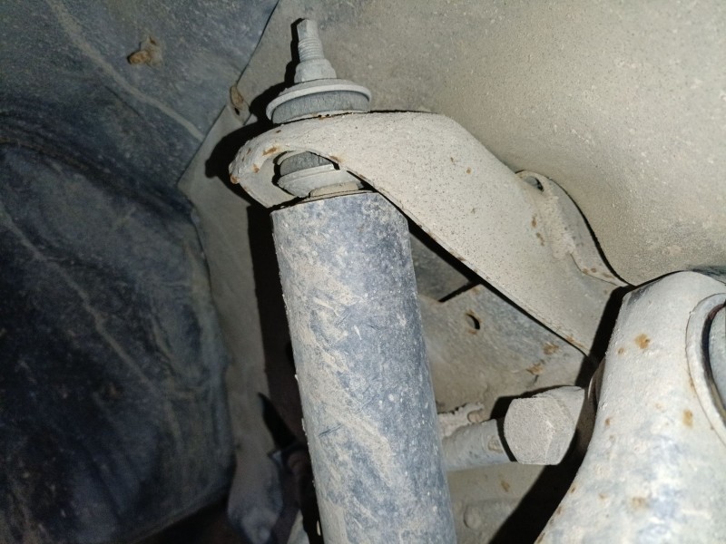 Recambio de amortiguador delantero derecho para nissan terrano ii (r20) 2.7 tdi 4wd referencia OEM IAM   