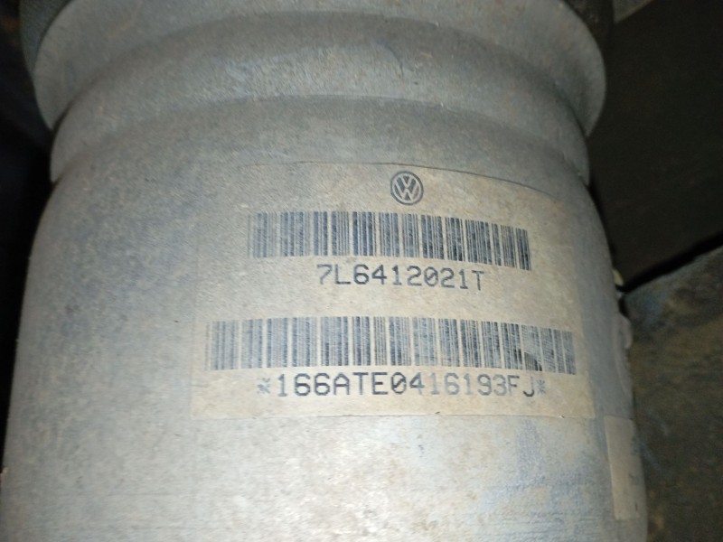 Recambio de amortiguador delantero izquierdo para volkswagen touareg (7la, 7l6, 7l7) 2.5 r5 tdi referencia OEM IAM 7L6412021T  