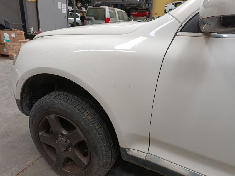 Recambio de aleta delantera izquierda para volkswagen touareg (7la, 7l6, 7l7) 2.5 r5 tdi referencia OEM IAM   