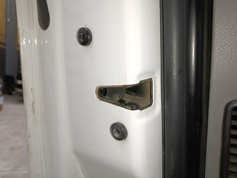 Recambio de cerradura puerta delantera izquierda para volkswagen touareg (7la, 7l6, 7l7) 2.5 r5 tdi referencia OEM IAM   