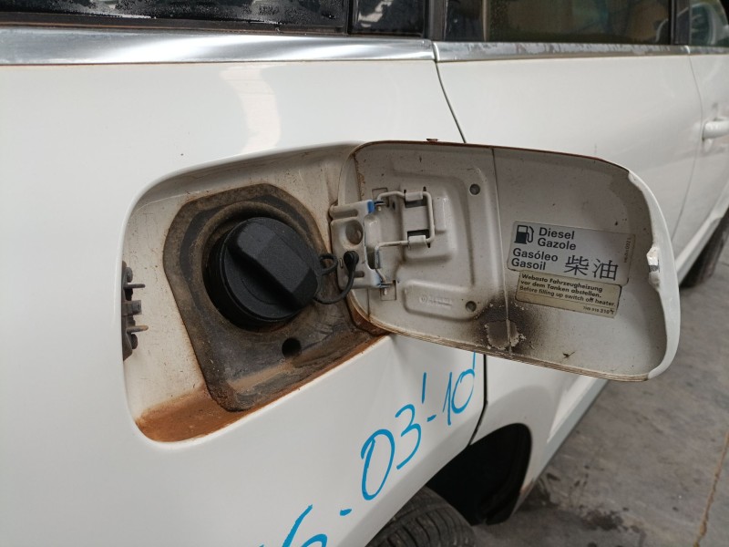 Recambio de tapa exterior combustible para volkswagen touareg (7la, 7l6, 7l7) 2.5 r5 tdi referencia OEM IAM   