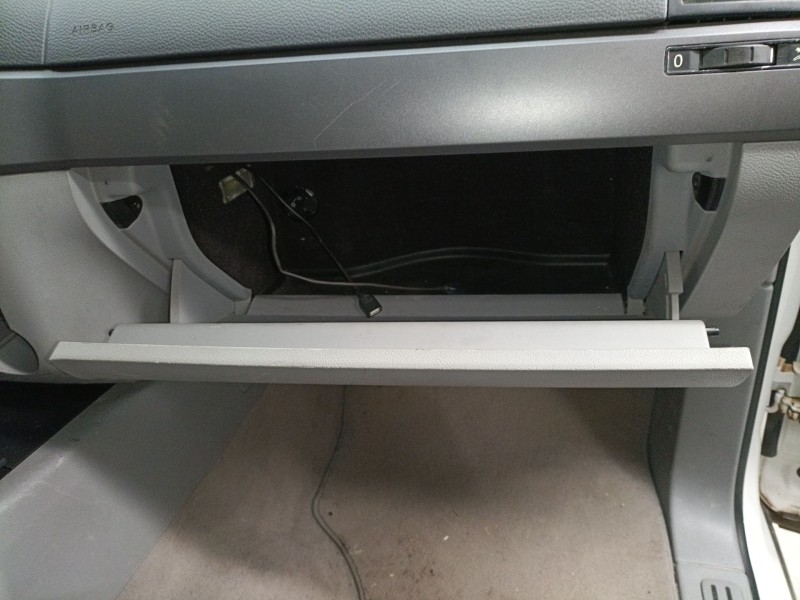 Recambio de guantera para volkswagen touareg (7la, 7l6, 7l7) 2.5 r5 tdi referencia OEM IAM   