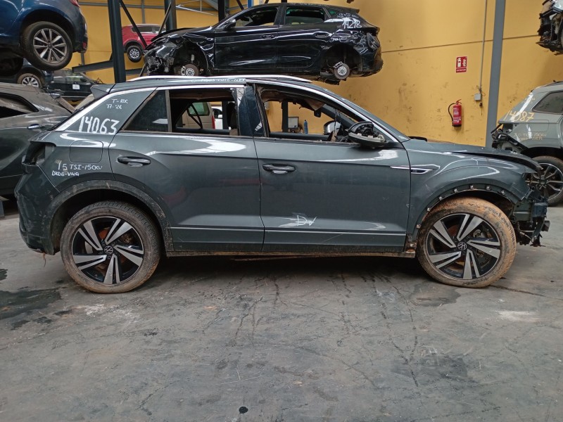 volkswagen t-roc (a11, d11) del año 2023