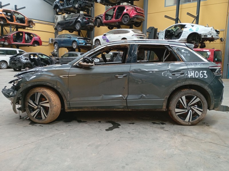 volkswagen t-roc (a11, d11) del año 2023