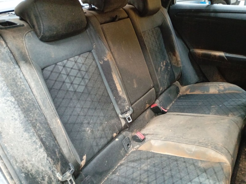 volkswagen t-roc (a11, d11) del año 2023