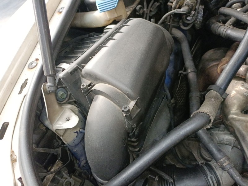 Recambio de filtro aire para volkswagen touareg (7la, 7l6, 7l7) 2.5 r5 tdi referencia OEM IAM   