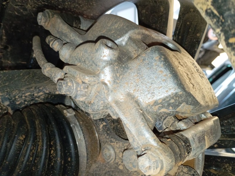 Recambio de pinza freno delantera izquierda para volkswagen t-roc (a11, d11) 1.5 tsi referencia OEM IAM   