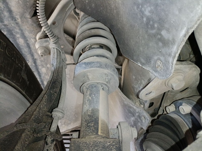 Recambio de amortiguador delantero izquierdo para volkswagen touareg (7la, 7l6, 7l7) 2.5 r5 tdi referencia OEM IAM   