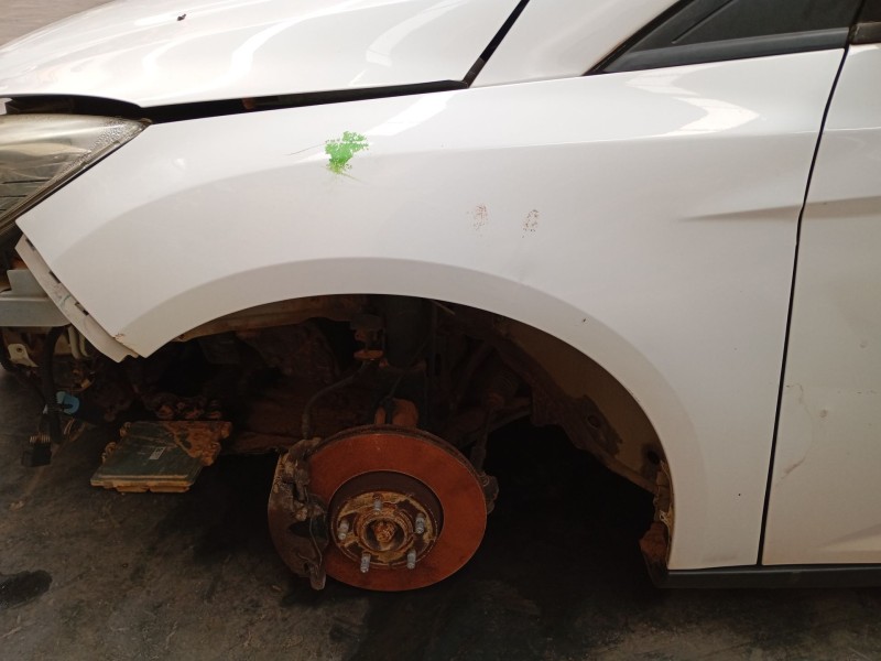 Recambio de aleta delantera izquierda para ford focus iii 1.6 tdci referencia OEM IAM   