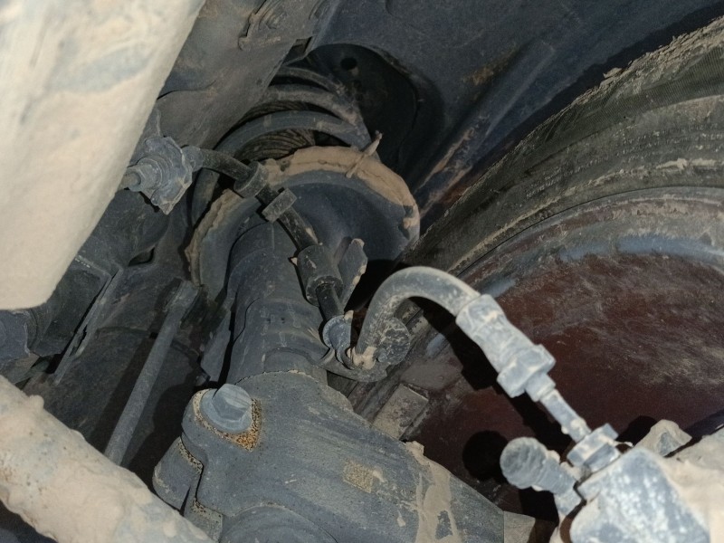 Recambio de amortiguador delantero izquierdo para ford focus iii 1.6 tdci referencia OEM IAM   