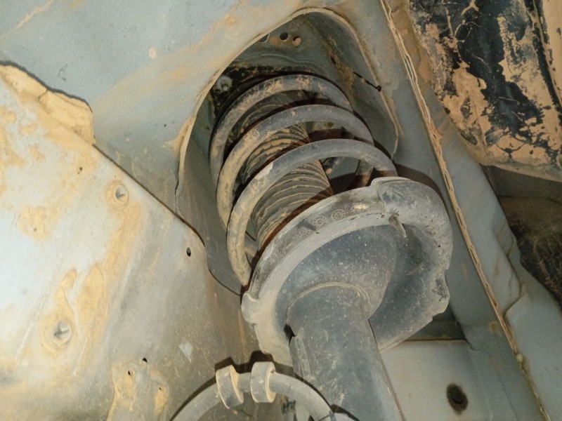 Recambio de amortiguador delantero izquierdo para ford focus iii 1.6 tdci referencia OEM IAM   