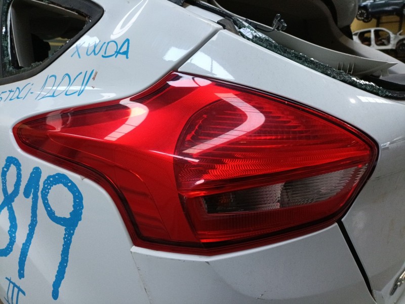 Recambio de piloto trasero izquierdo para ford focus iii 1.5 tdci referencia OEM IAM   