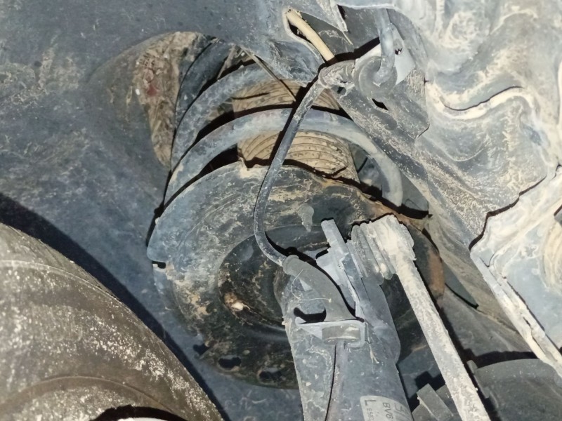 Recambio de amortiguador delantero izquierdo para ford focus iii 1.0 ecoboost referencia OEM IAM   