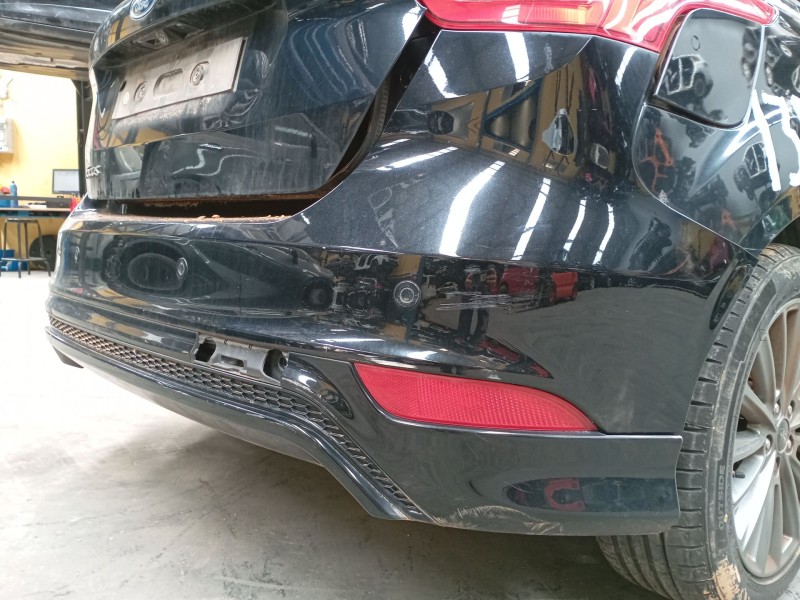 Recambio de paragolpes trasero para ford focus iii 1.5 tdci referencia OEM IAM   
