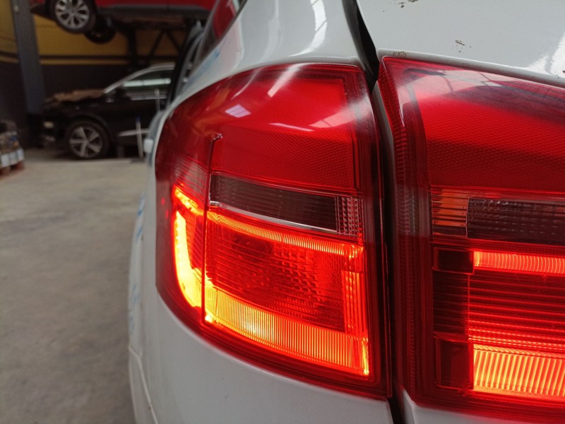 Recambio de piloto trasero izquierdo para ford focus iii turnier 1.5 tdci referencia OEM IAM   