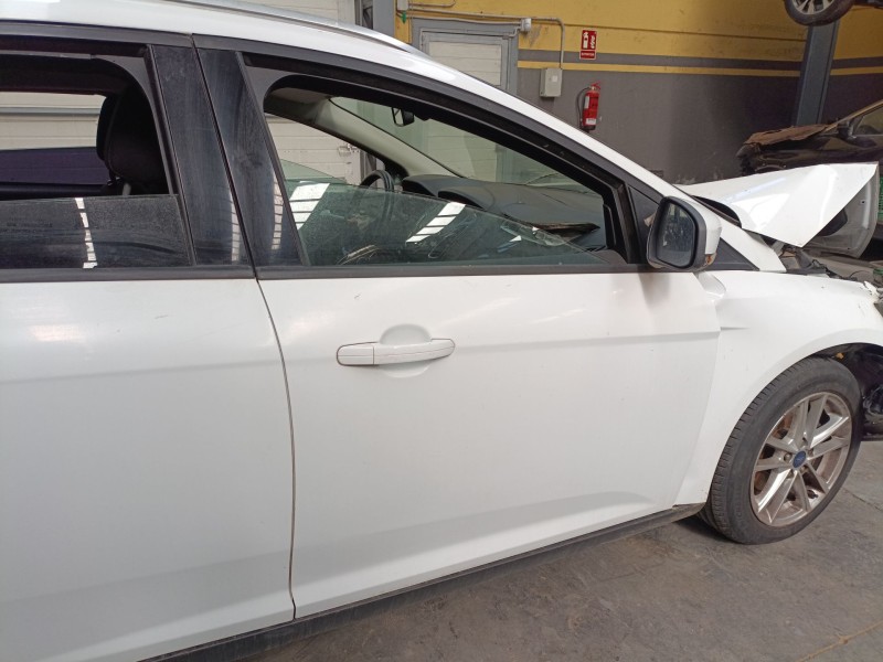 Recambio de puerta delantera derecha para ford focus iii turnier 1.5 tdci referencia OEM IAM   
