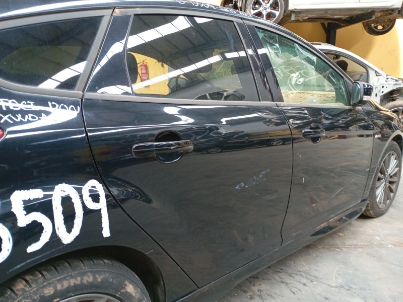 Recambio de puerta trasera derecha para ford focus iii 1.5 tdci referencia OEM IAM   