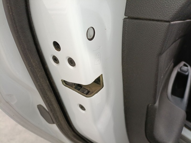 Recambio de cerradura puerta trasera izquierda para ford focus iii turnier 1.5 tdci referencia OEM IAM   