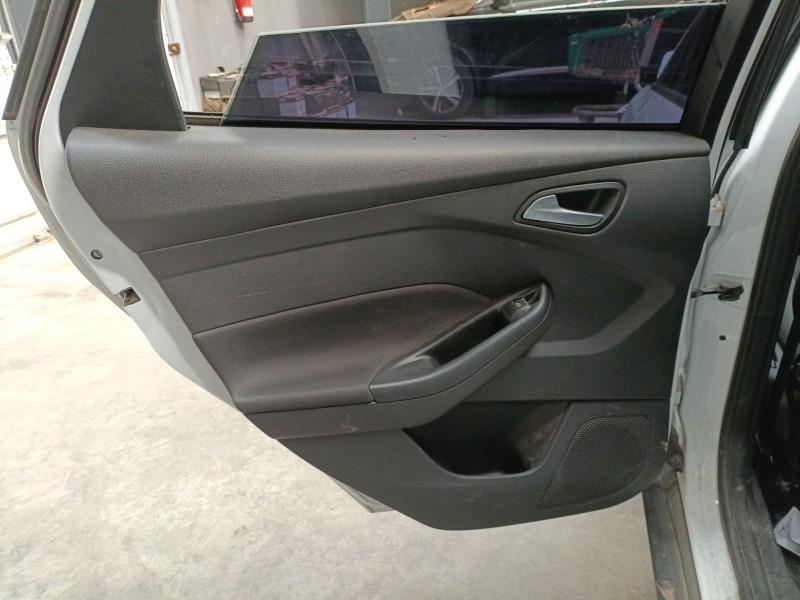 Recambio de guarnecido puerta trasera izquierda para ford focus iii turnier 1.5 tdci referencia OEM IAM   