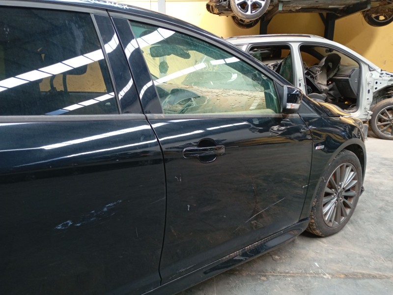 Recambio de puerta delantera derecha para ford focus iii 1.5 tdci referencia OEM IAM   