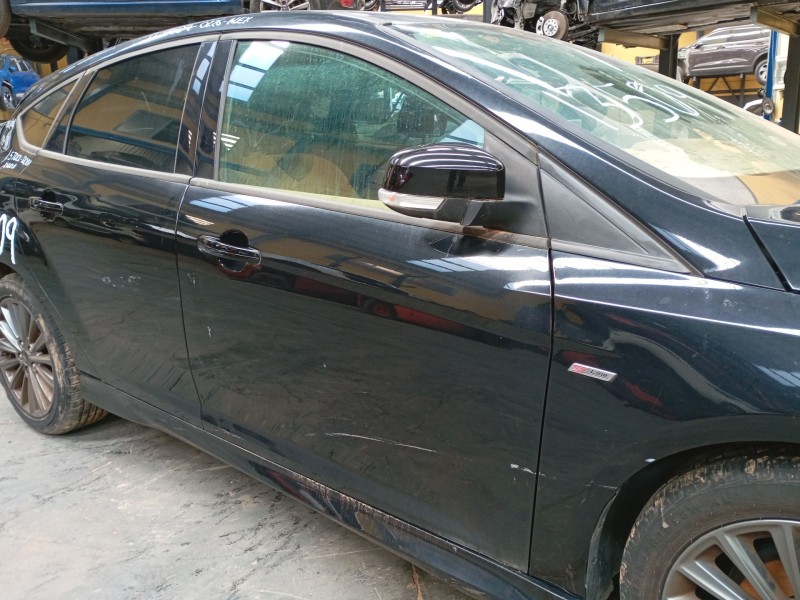 Recambio de puerta delantera derecha para ford focus iii 1.5 tdci referencia OEM IAM   