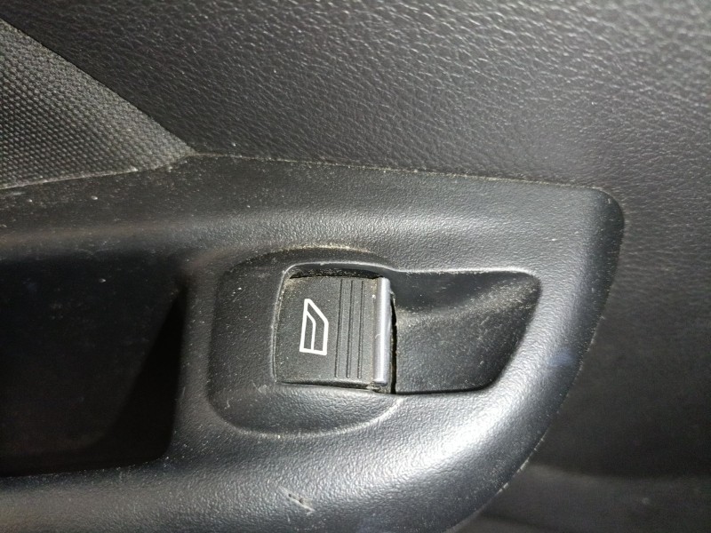 Recambio de mando elevalunas trasero izquierdo para ford focus iii turnier 1.5 tdci referencia OEM IAM   