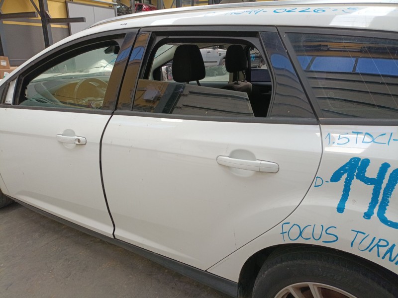 Recambio de puerta trasera izquierda para ford focus iii turnier 1.5 tdci referencia OEM IAM   
