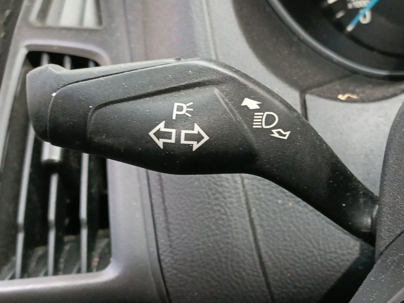 Recambio de mando intermitentes para ford focus iii turnier 1.5 tdci referencia OEM IAM   