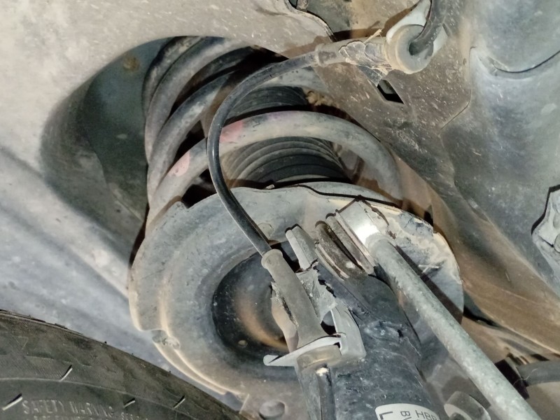 Recambio de amortiguador delantero izquierdo para ford focus iii 1.5 tdci referencia OEM IAM   