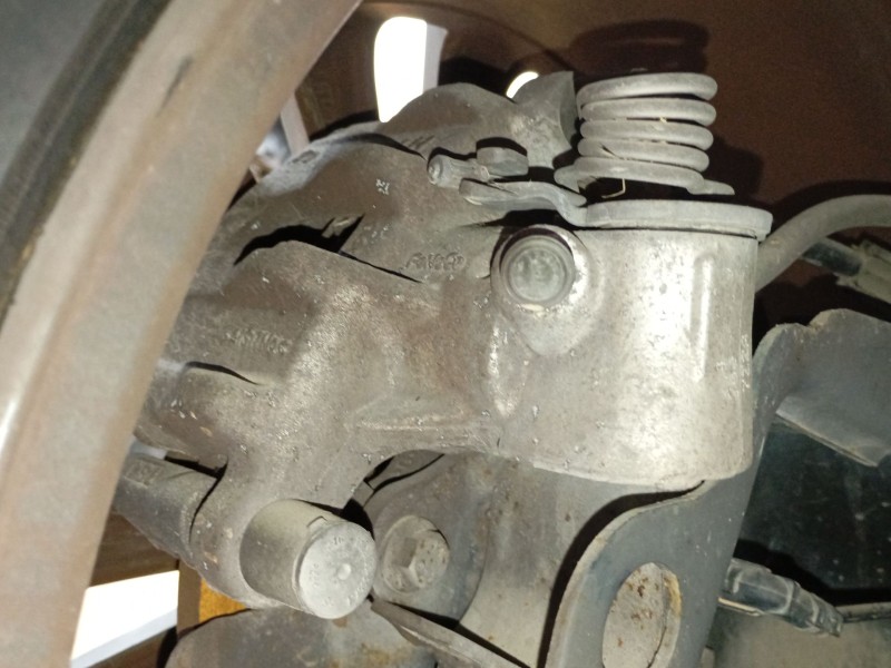 Recambio de pinza freno trasera izquierda para ford focus iii 1.5 tdci referencia OEM IAM   